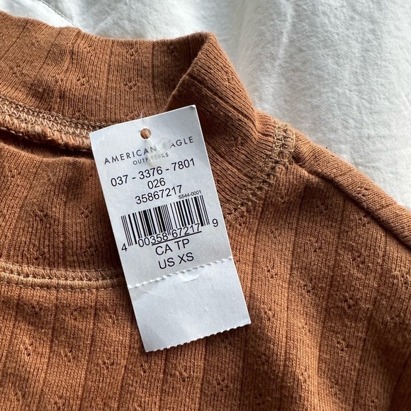 American Eagle Pattern LongSleeve - Picture 2 of 4